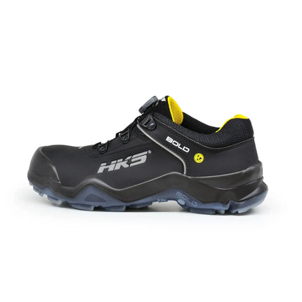 Schwarzer HKS Speed 1 VTP BOA Sicherheitshalbschuh mit gelben Akzenten und Drehverschluss.