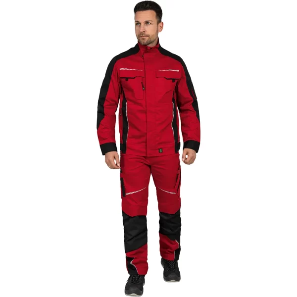 Mann in komplettem Set der Leibwächter Arbeitskleidung in der Farbe Rot